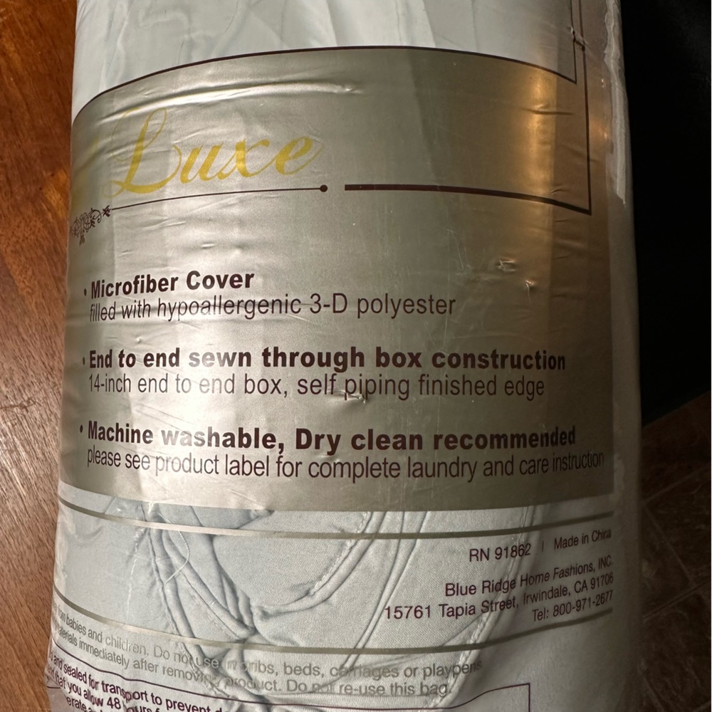 NEW LUXE microfiber down comforter